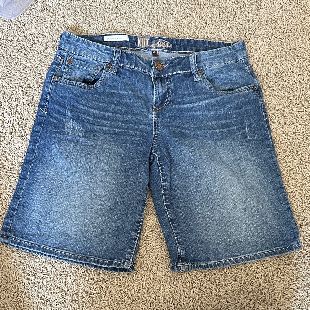 Kut from the Kloth Women's Medium Wash Denim Bermuda Shorts